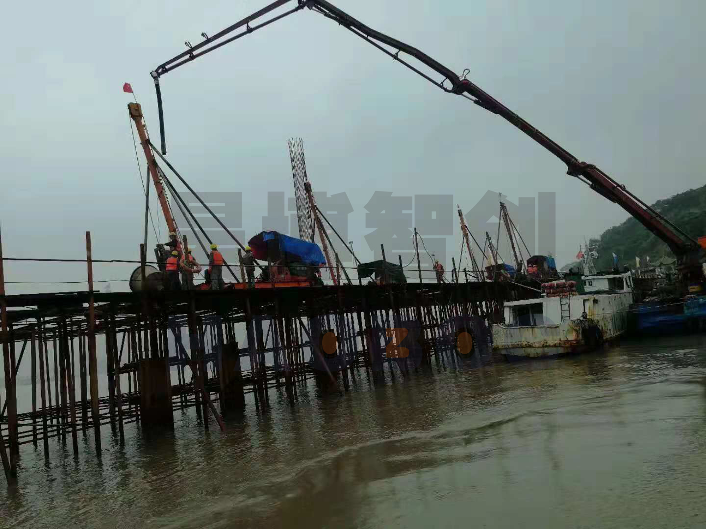 昊博智创混凝土泵送设备 助力中诚国际舟山码头项目施工